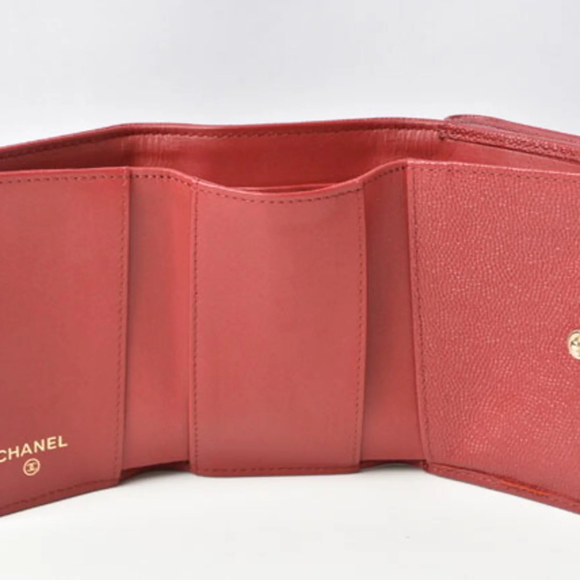 here CHANEL Chanel skin (Like Pre-Owned wallet mark caviar New) dark red
