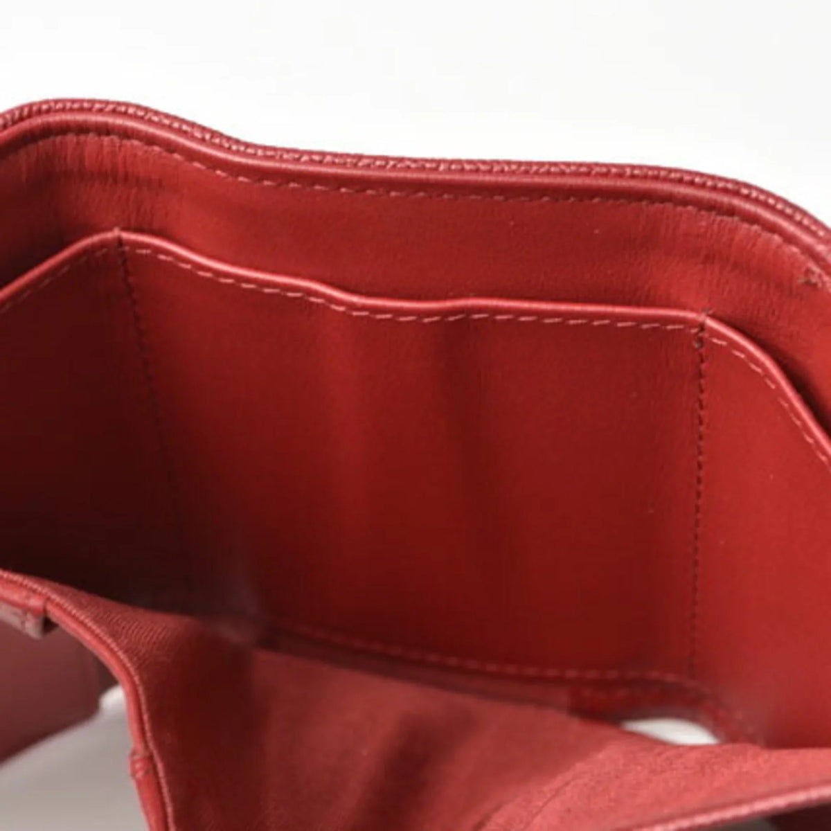 here CHANEL Chanel skin (Like Pre-Owned wallet mark caviar New) dark red