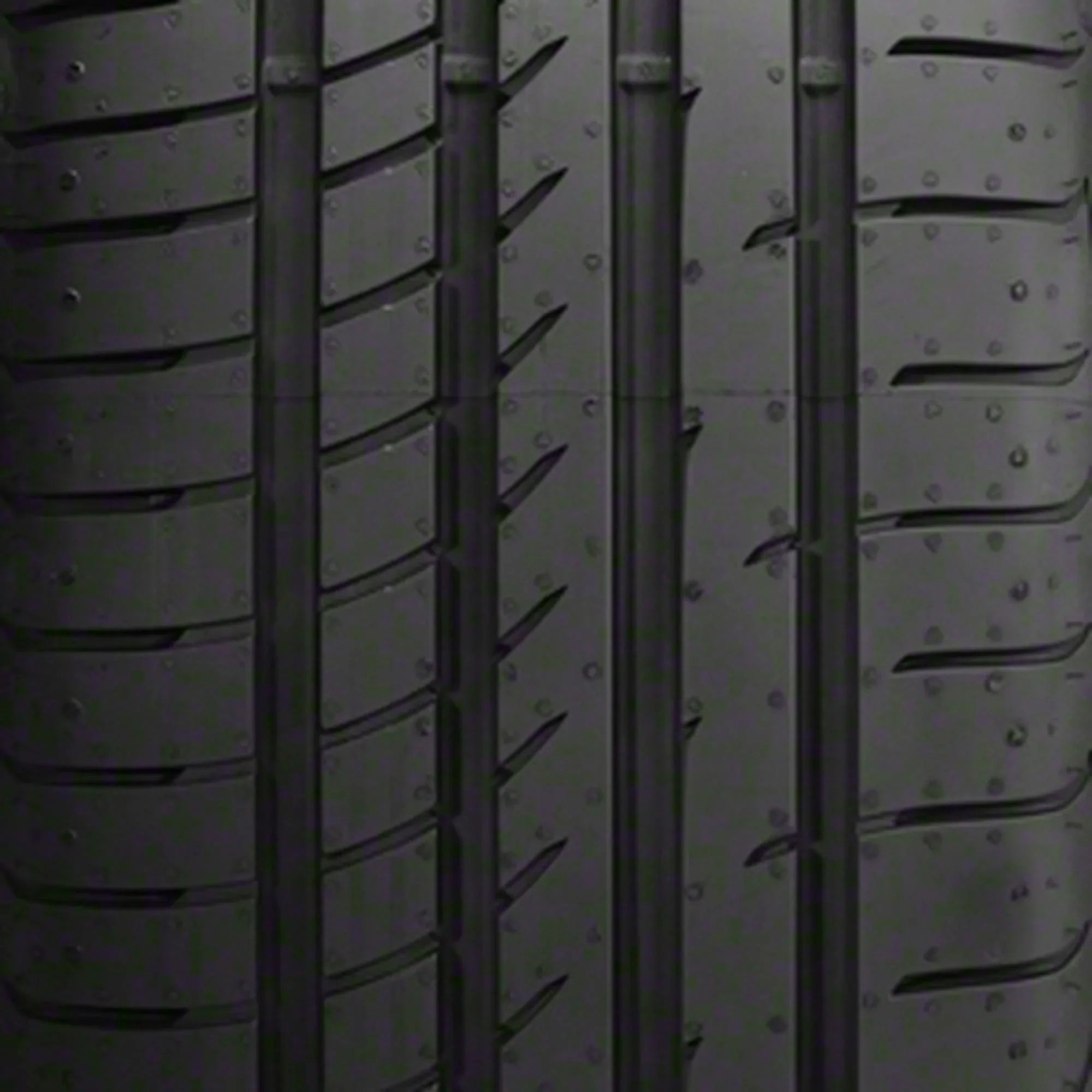 235/40ZR19 92Y Goodyear Eagle Passenger Summer F1 Tire 2 UHP Asymmetric