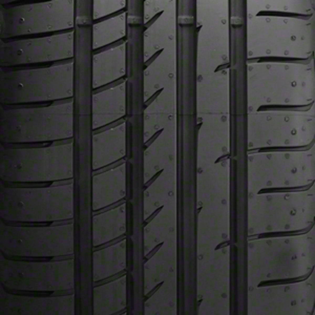 2 F1 Eagle 285/35R19 99Y Summer Goodyear UHP Asymmetric Passenger Tire