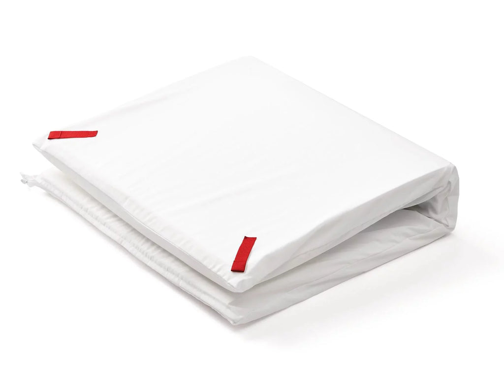 Travel BabyBjorn Bundle Crib and Fitted Sheet Pack Silver Light