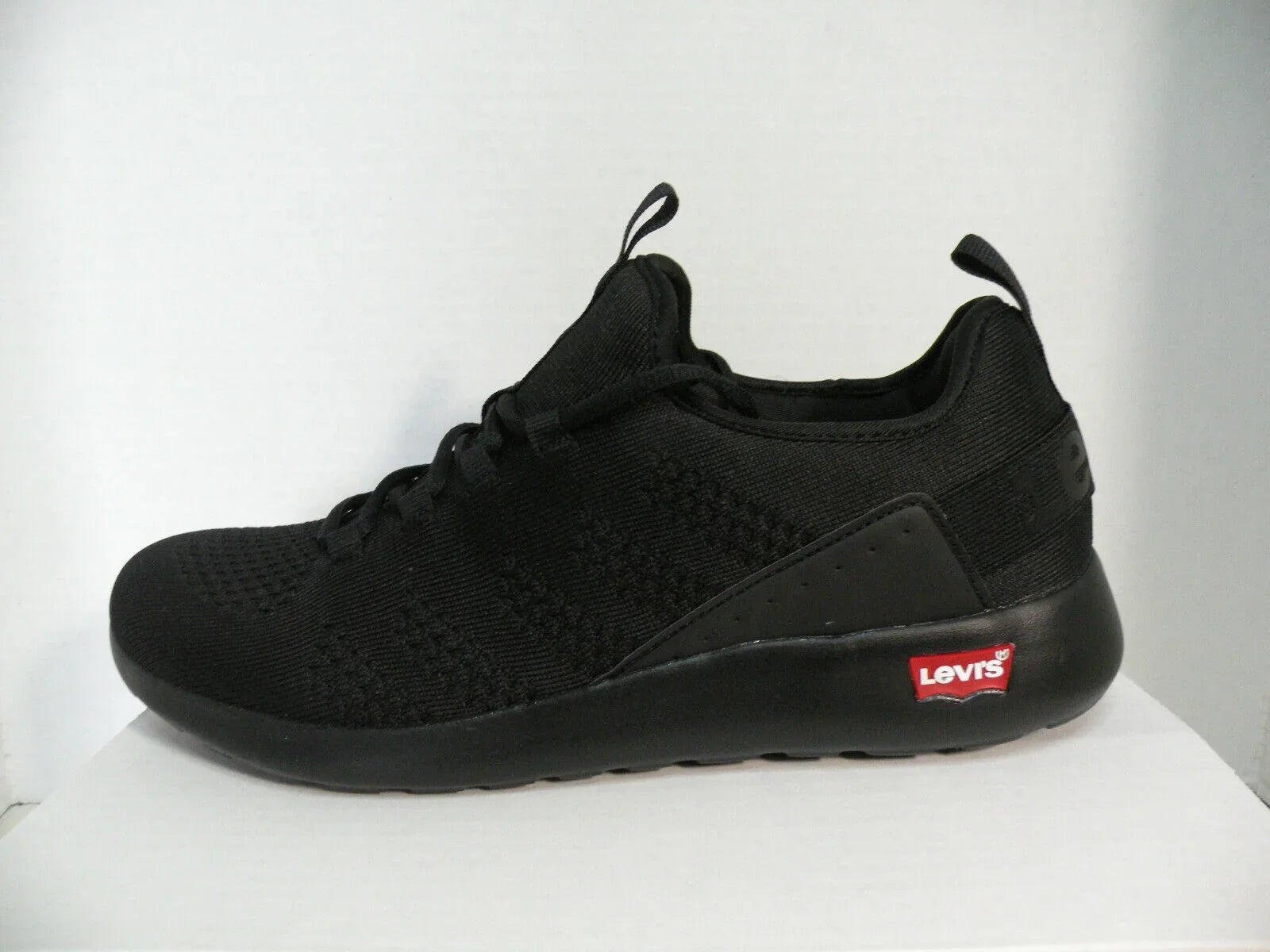 TRAINERS 12 SIZE COMFORT LOW NEW LEVIS SHOES ATHLETIC SPORTS BLACK SNEAKERS MEN