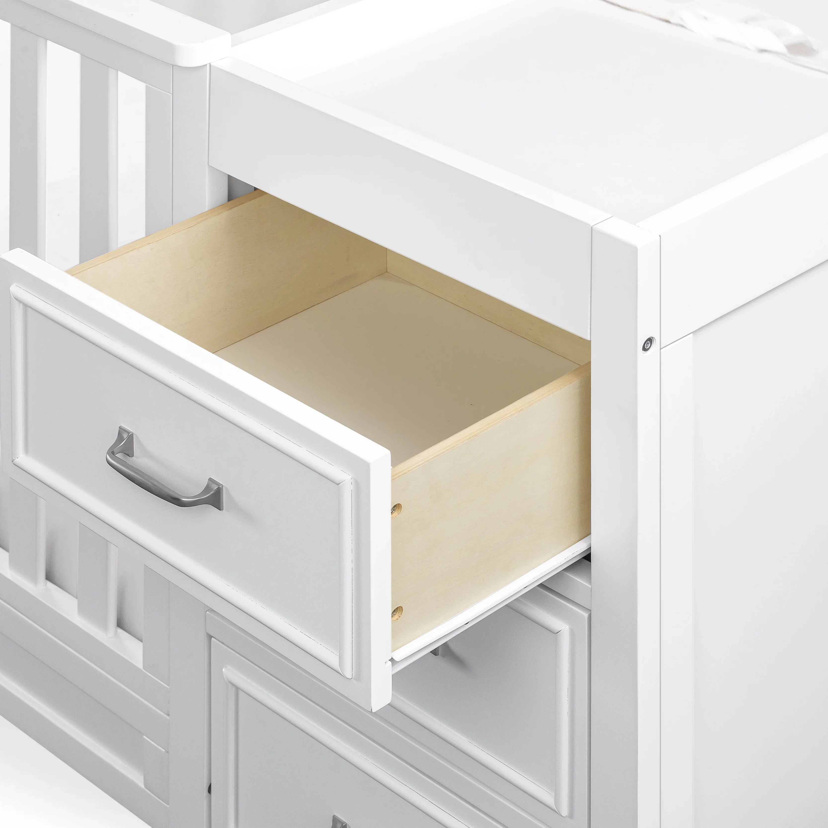 Changer 4-in-1 and Convertible in Charlie DaVinci Combo Crib White