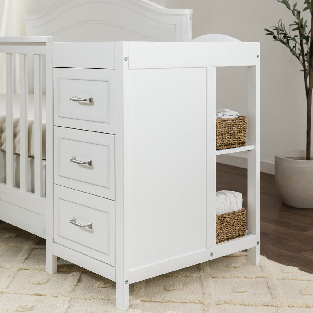 Changer 4-in-1 and Convertible in Charlie DaVinci Combo Crib White