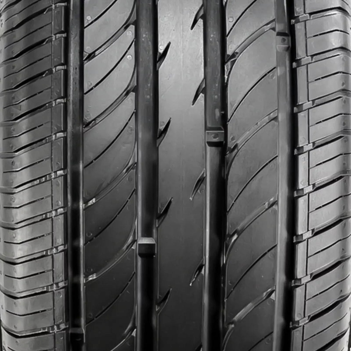 Toyota Camry Tire Chevrolet XLE 2012 Passenger Sport LTZ, 2 Grand 2011-15 Fits: Cruze P225/45R18 Arroyo 99W