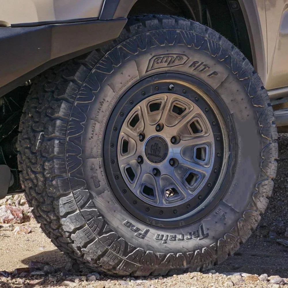 E/10PLY Chevrolet BSW LT265/60R20 Boss, LT HD Silverado 2021-23 2500 High Country AMP Terrain Silverado A/T Pro 1500 Chevrolet Fits: Trail 2015-19