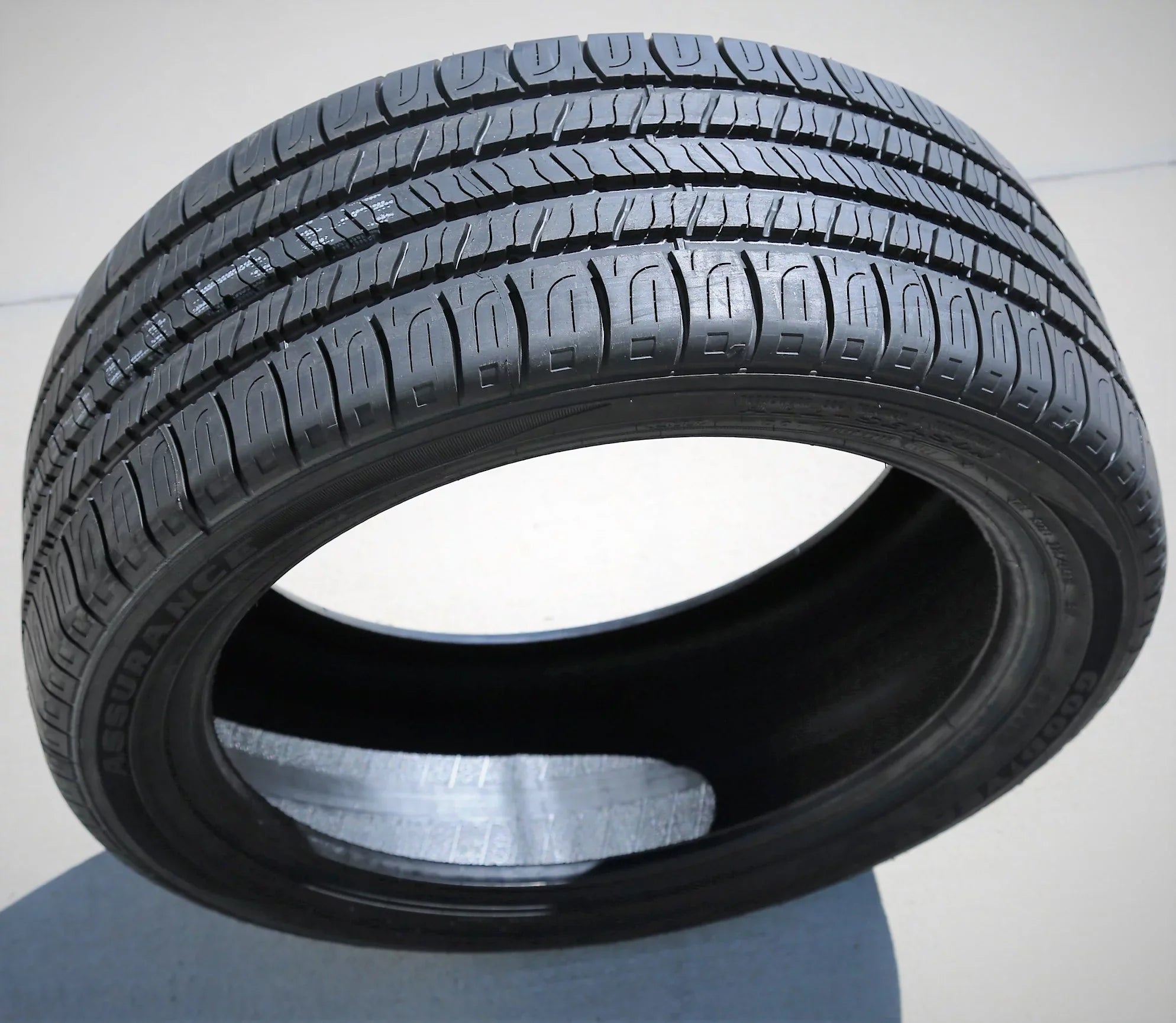 Fits: Assurance Ford Season (FOUR) XLE, Set Fusion SEL 2008-12 of 2012 91V All-Season 225/45R18 Goodyear 4 A/S All Tires Toyota Camry